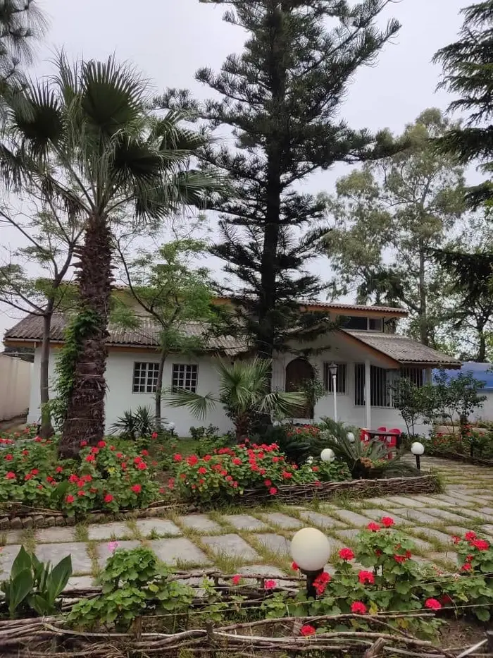 ویلا چهارخوابه دوبلکس استخردار آبگرم شمعدونی