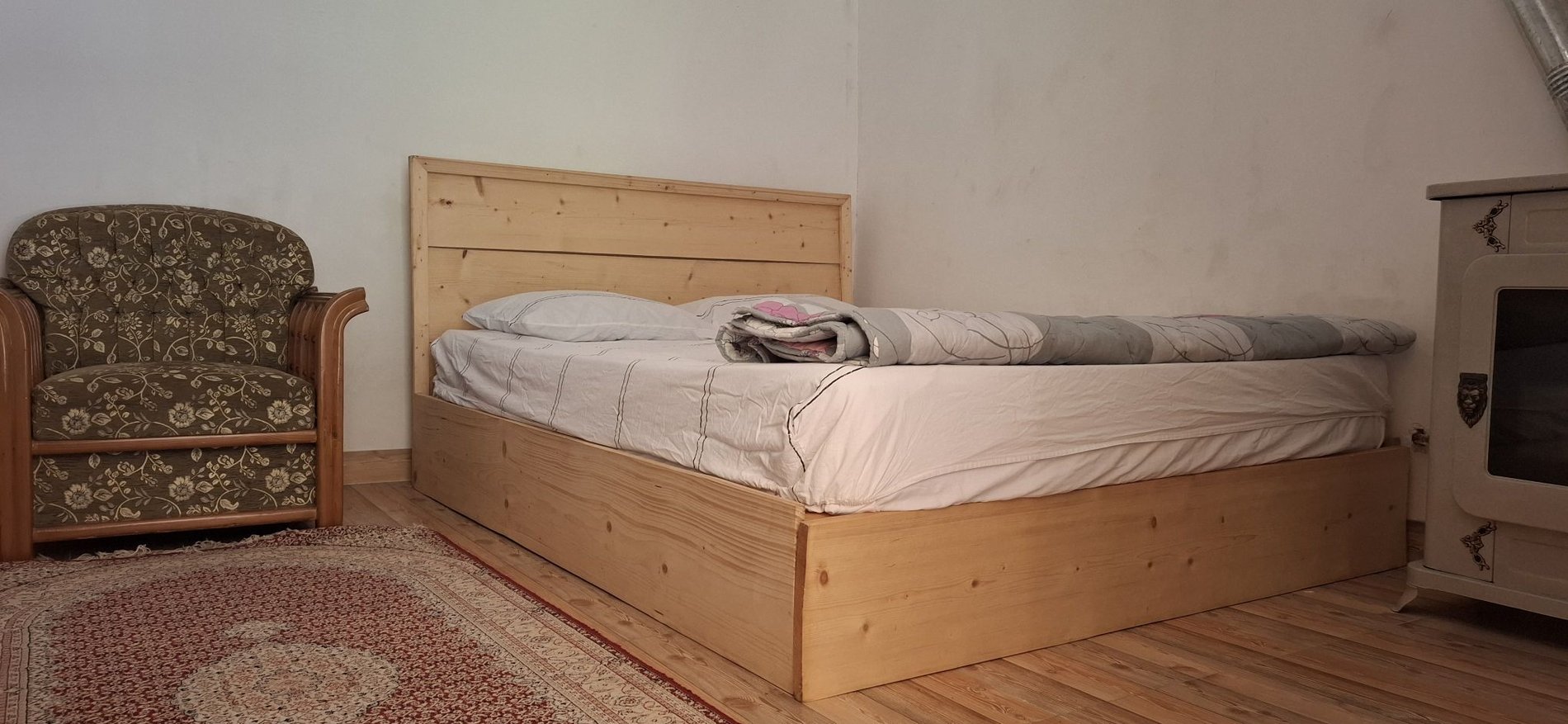 ویلا دوخوابه چوبی صادق شکوری واحد ۱