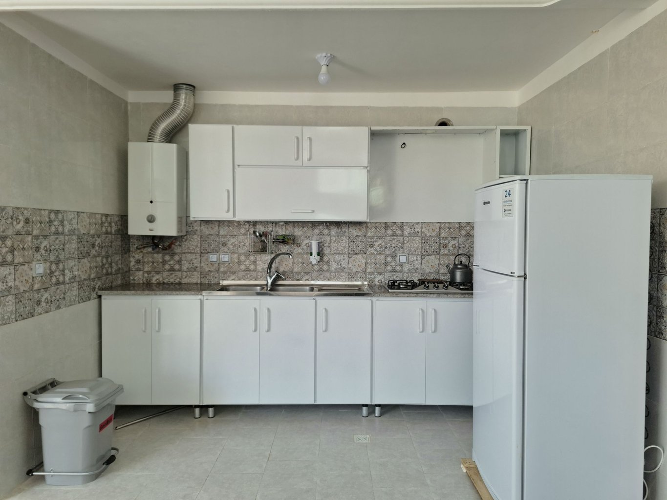 یک خوابه سپیدان