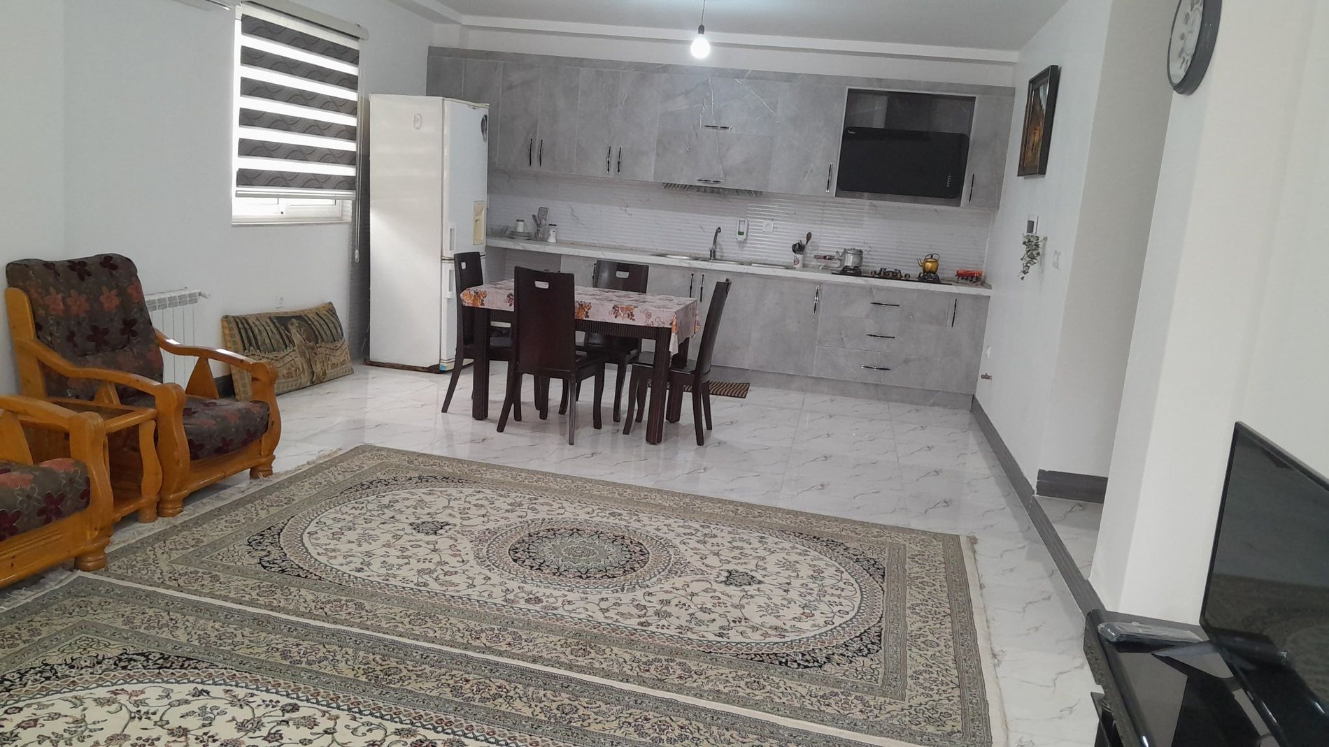 سوئیت دوخوابه سه قلوها