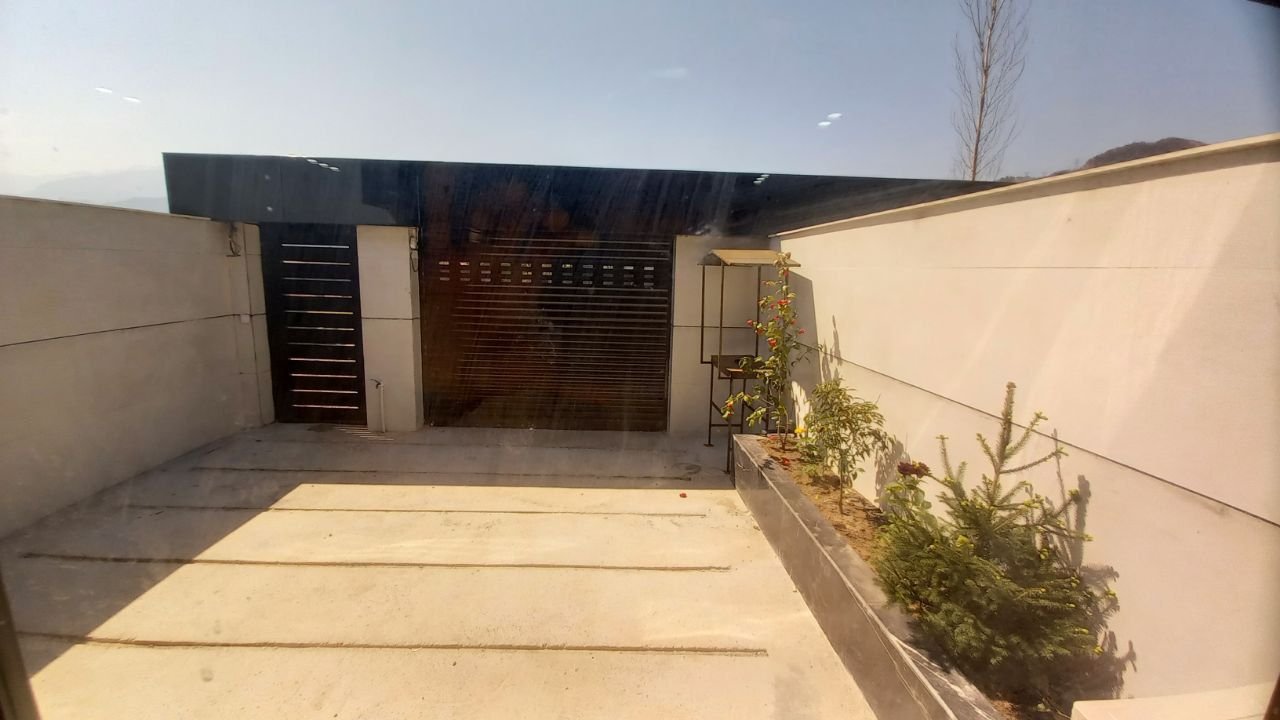 یک خوابه احدی راد