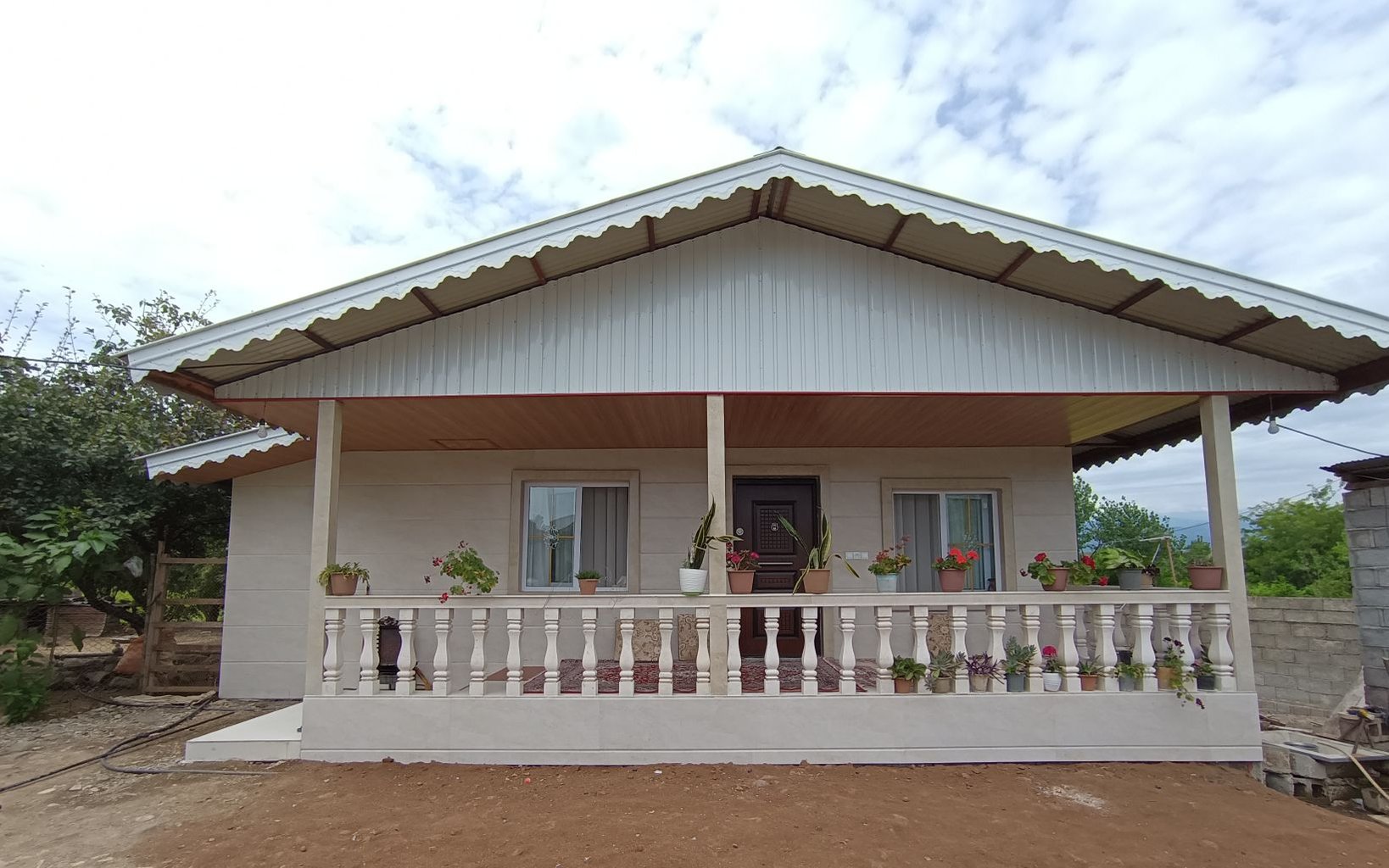 دوخوابه عمو بهزاد