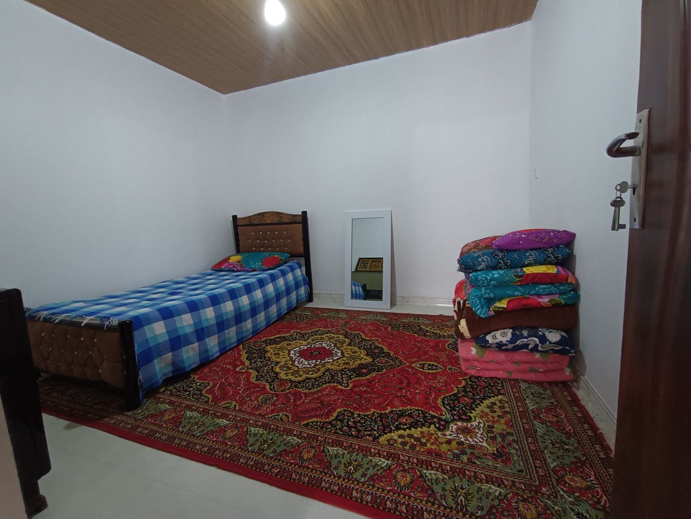 دوخوابه عمو بهزاد