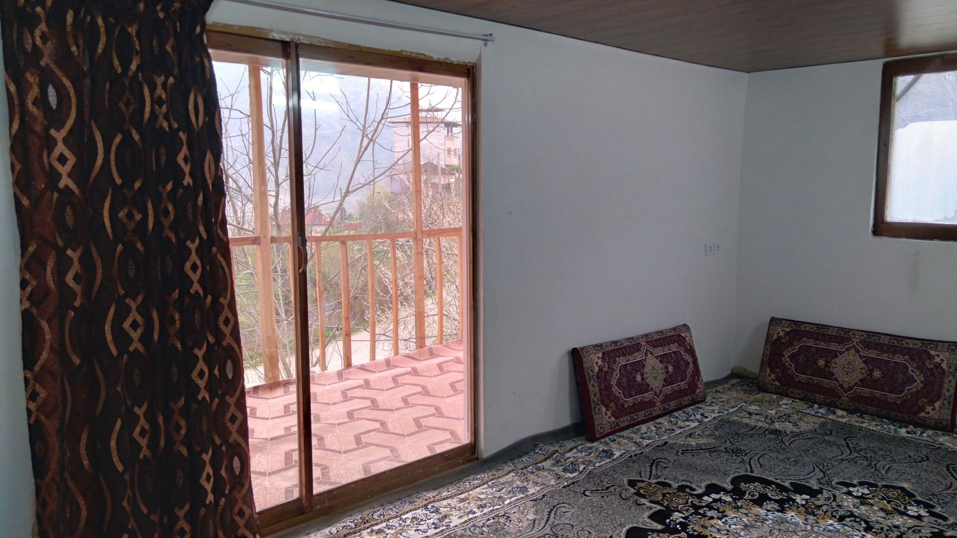 کلبه یک خوابه دوبلکس لفور