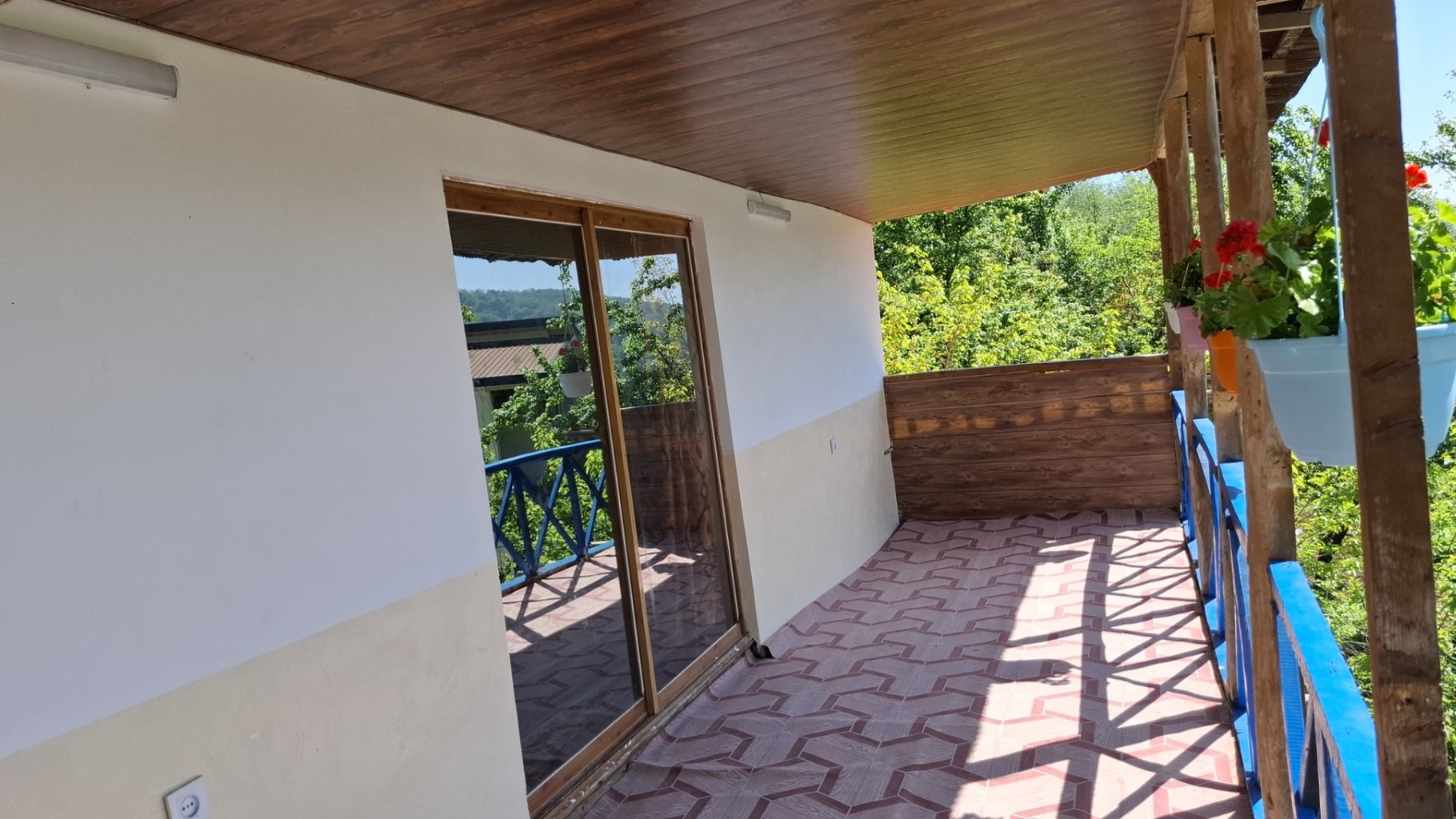 کلبه یک خوابه دوبلکس لفور