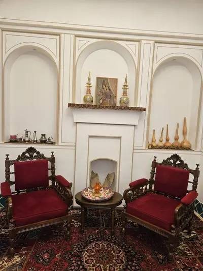 اقامتگاه سنتی قاجاری ماهگرفته - واحد آبان
