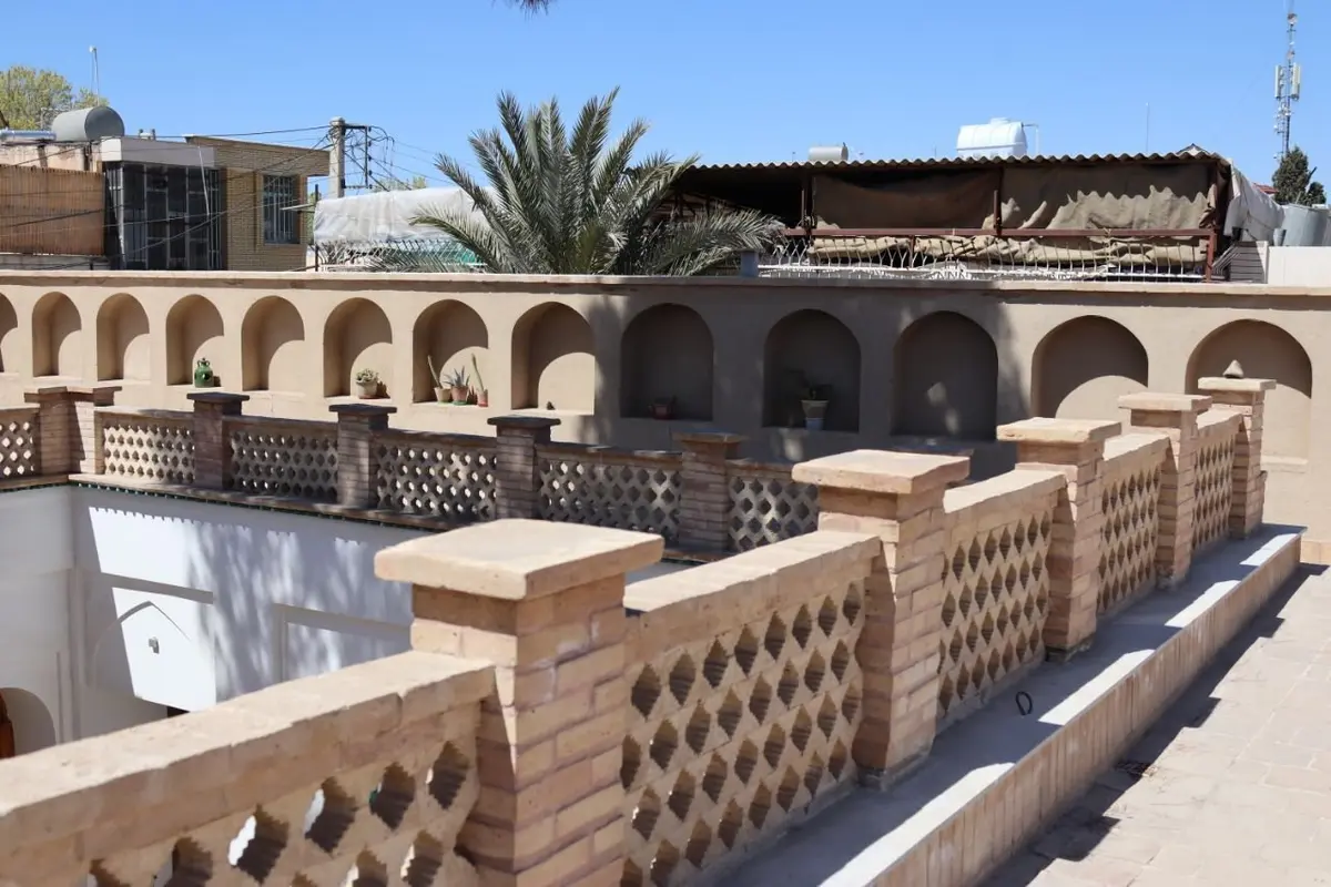 اقامتگاه سنتی قاجاری ماهگرفته - واحد آبان