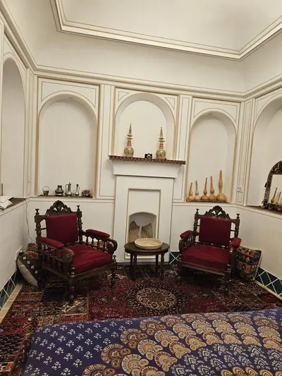 اقامتگاه سنتی قاجاری ماهگرفته - واحد آبان