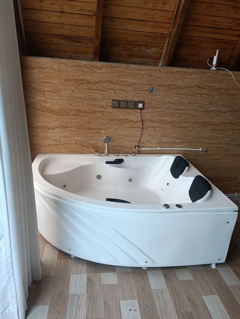 دوخوابه جکوزی دار سترا