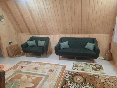 کلبه یک خوابه سوئیسی بهاری