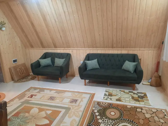 کلبه یک خوابه سوئیسی بهاری