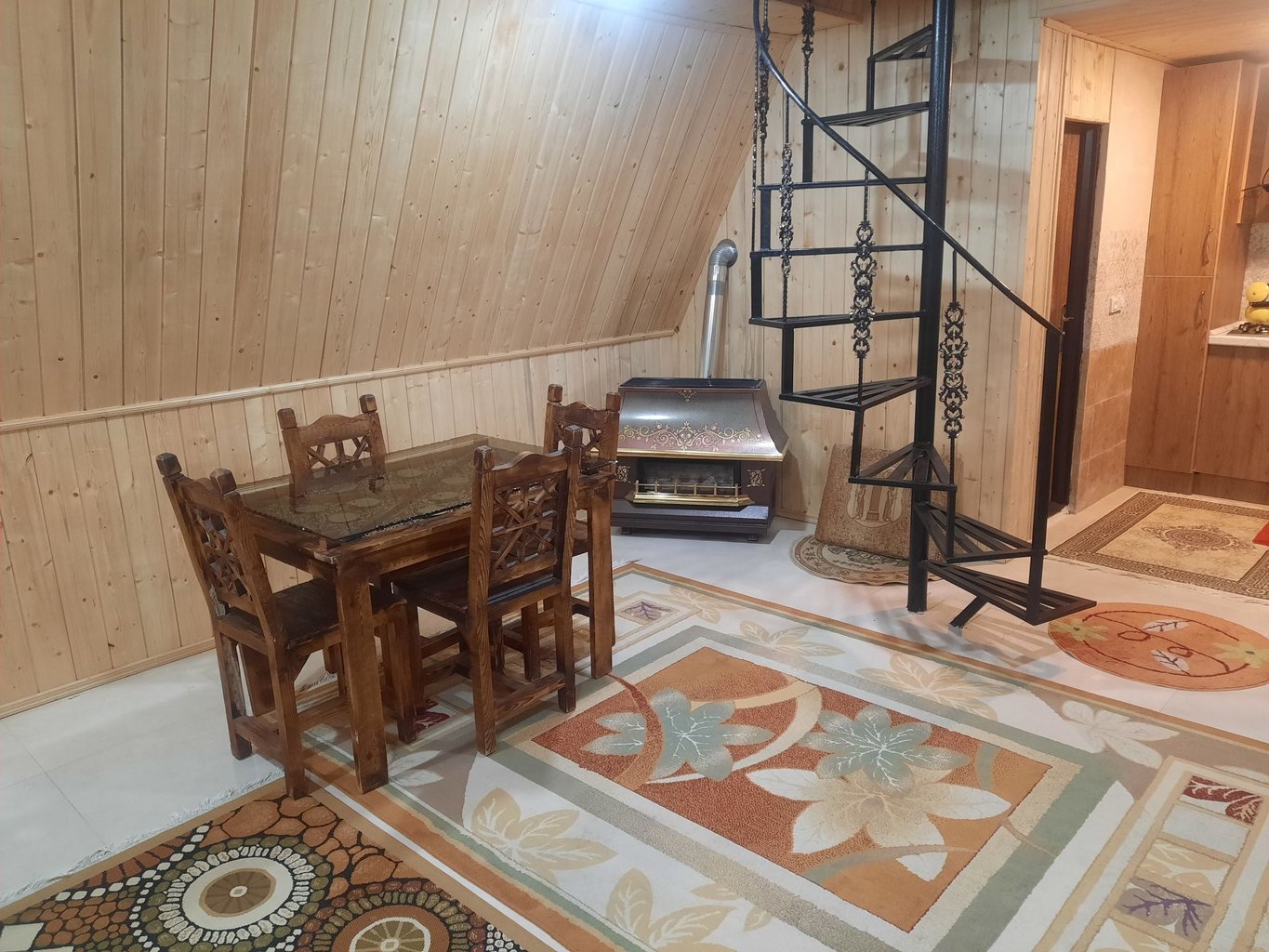 یک خوابه سوئیسی بهاری