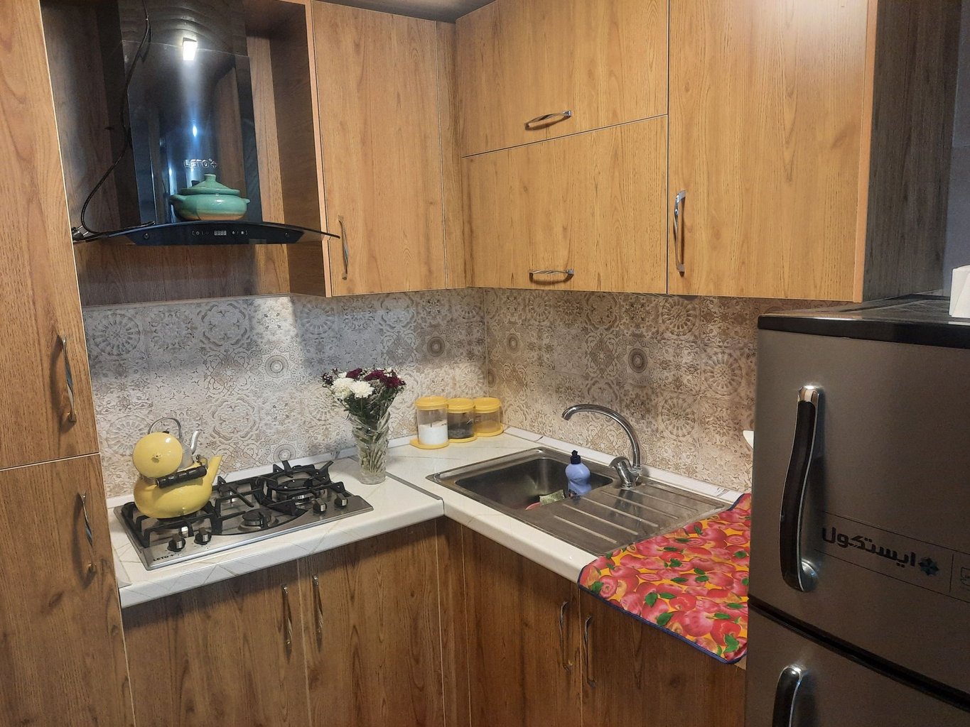 کلبه یک خوابه سوئیسی بهاری