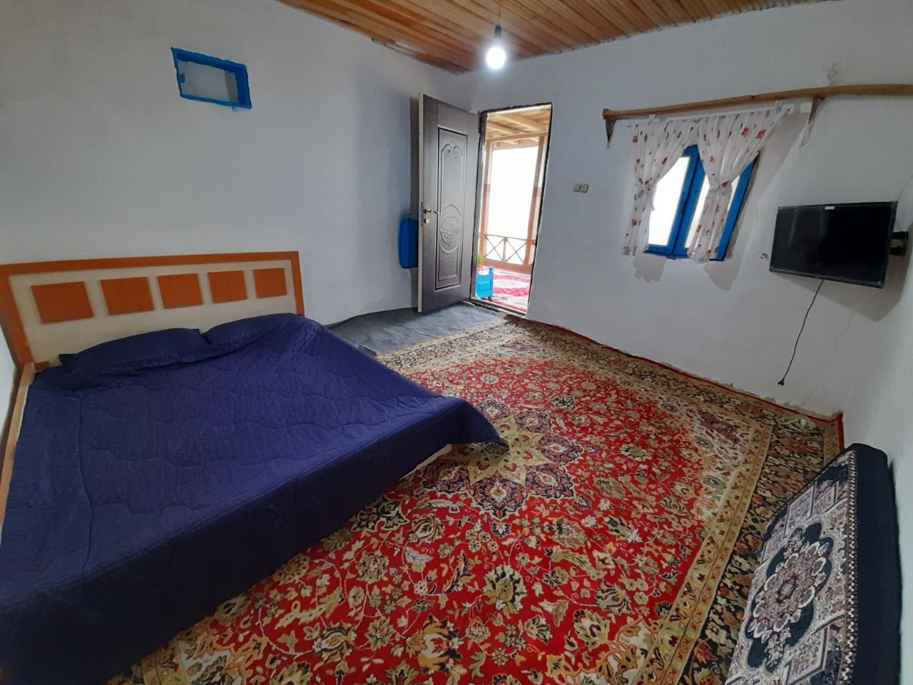 ویلا سه خوابه جنگلی منگه تاو