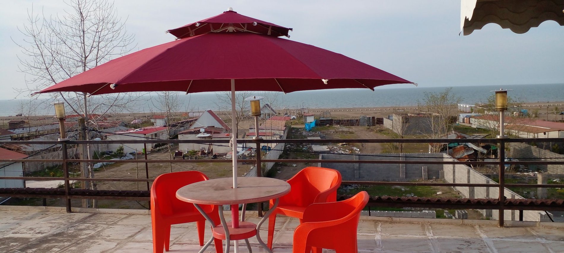 ویلا دوخوابه ساحلی ماسه‌های نقره‌ای