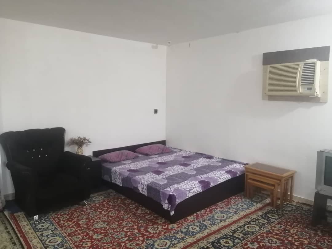 سوئیت یک تخته فلت همراز