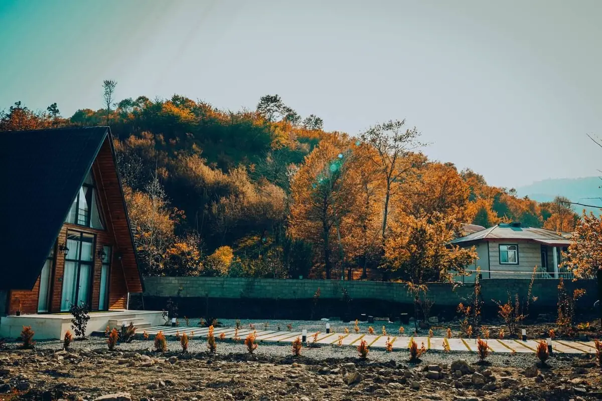 کلبه دوخوابه جکوزی دار سوئدی نور