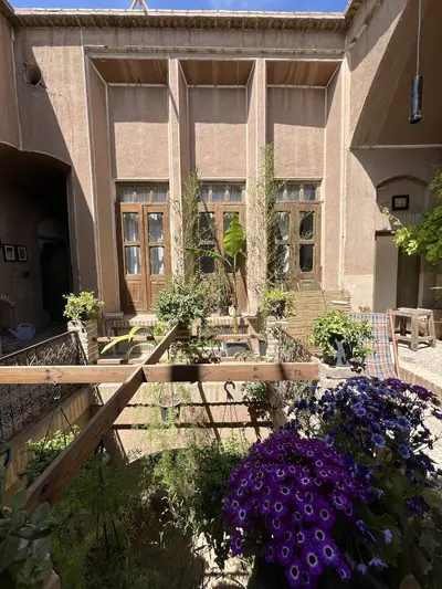 بومگردی خانه‌ مانَک - واحد سه دری