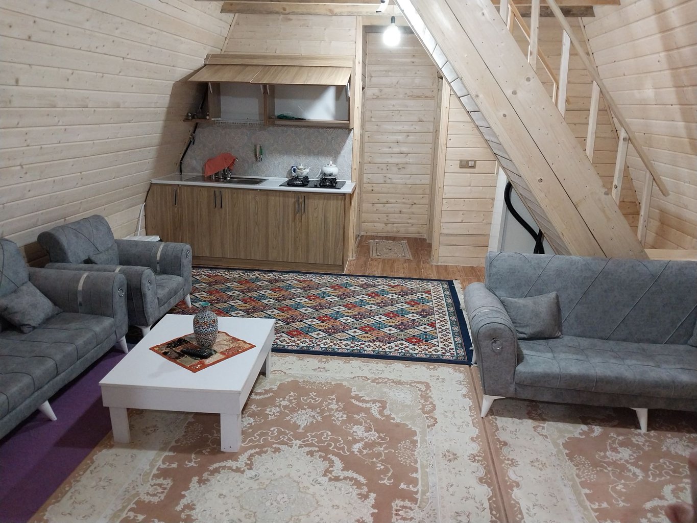 کلبه دوخوابه جنگلی سوئیسی وزن