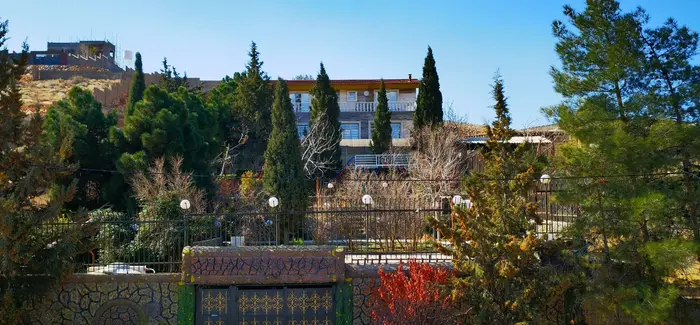 ویلا سه خوابه استخردار آبگرم شیشه ای شادپور - نمای کلی