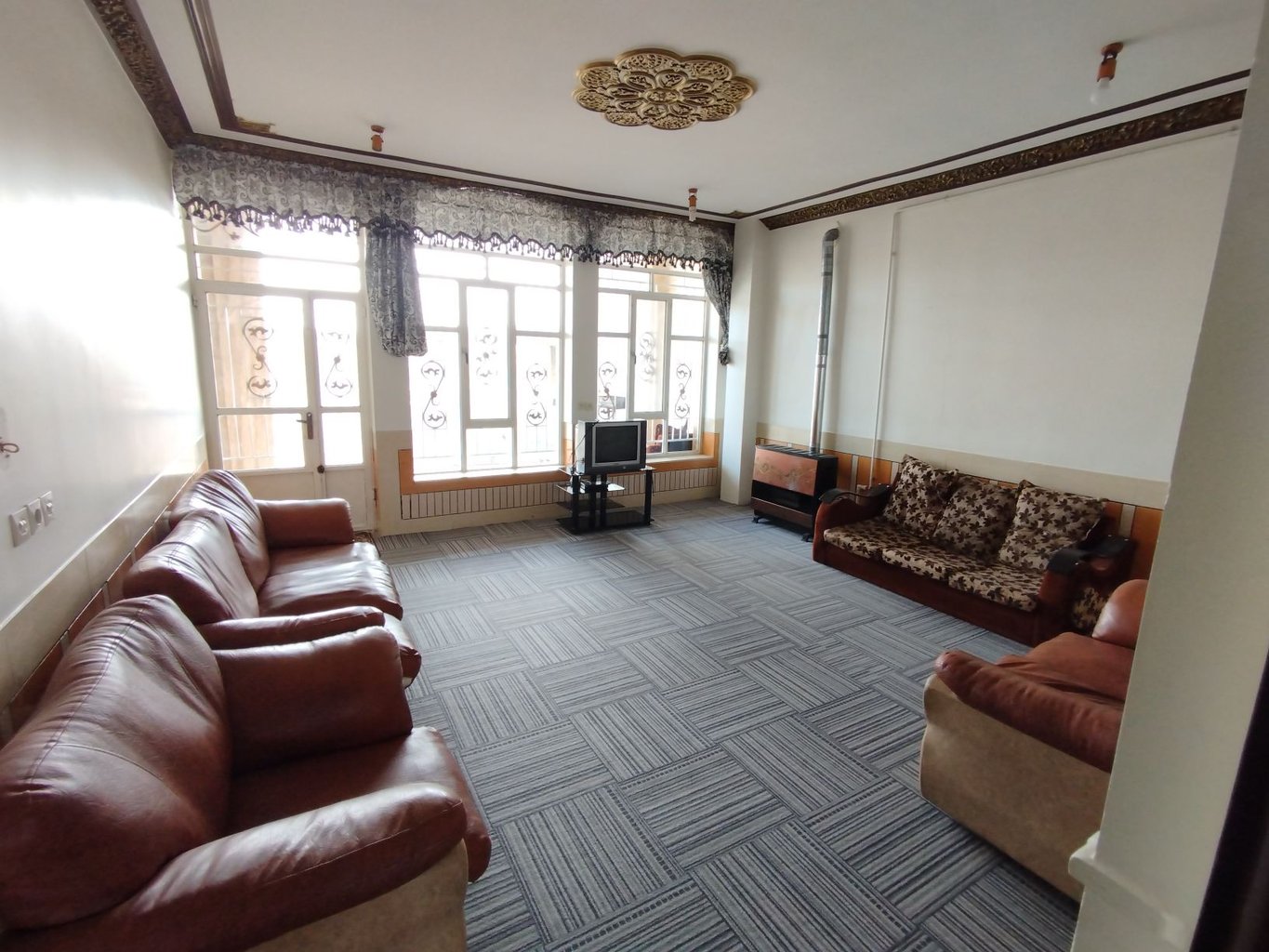 دوخوابه پل زمانخان دهکده نگین