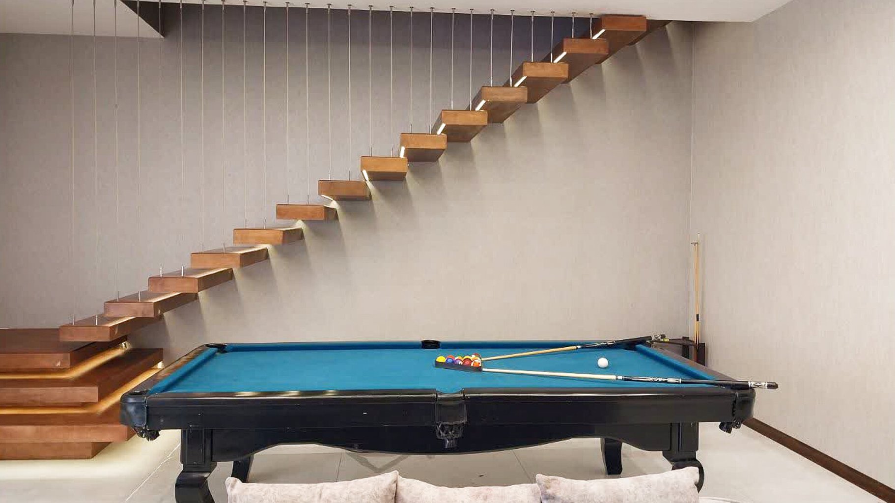 ویلا سه خوابه ساحلی استخردار آبگرم رویال