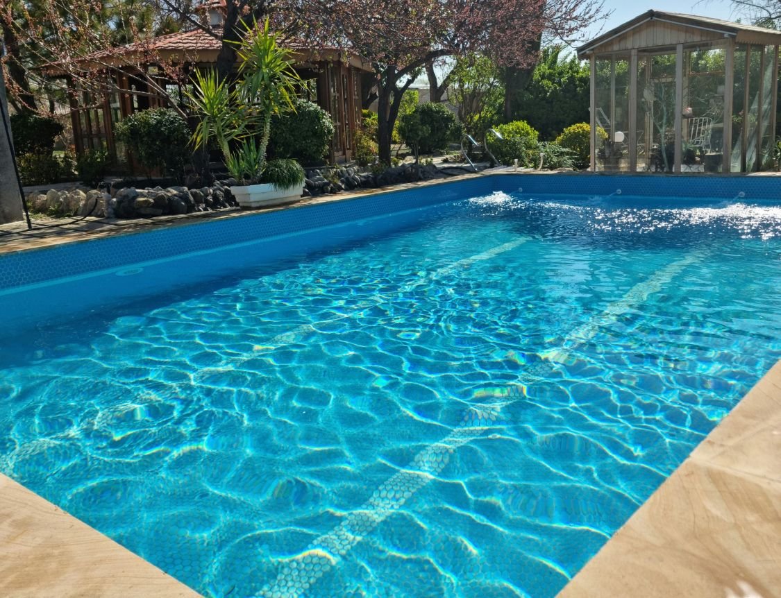 ویلا یک خوابه استخردار شمشاد - استخر روباز آبگرم 