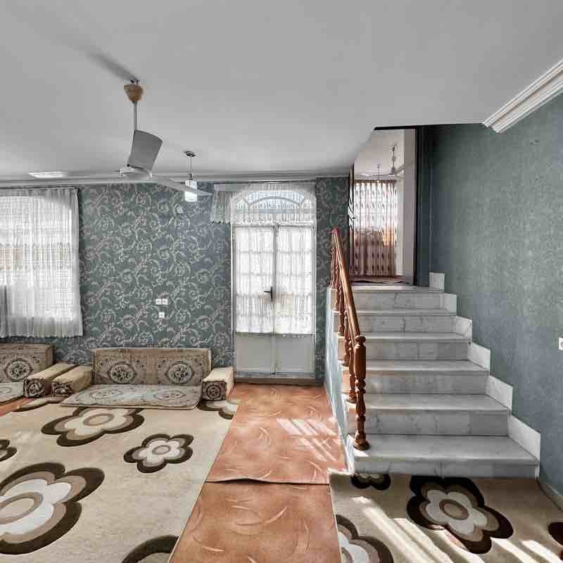 سوئیت دوخوابه دانش 7 - درب تراس و درب اتاق دوبلکس