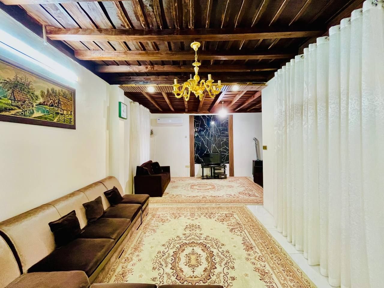 کلبه یک خوابه سنتی آوا