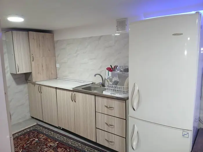 سوئیت یک خوابه ایلیا 8