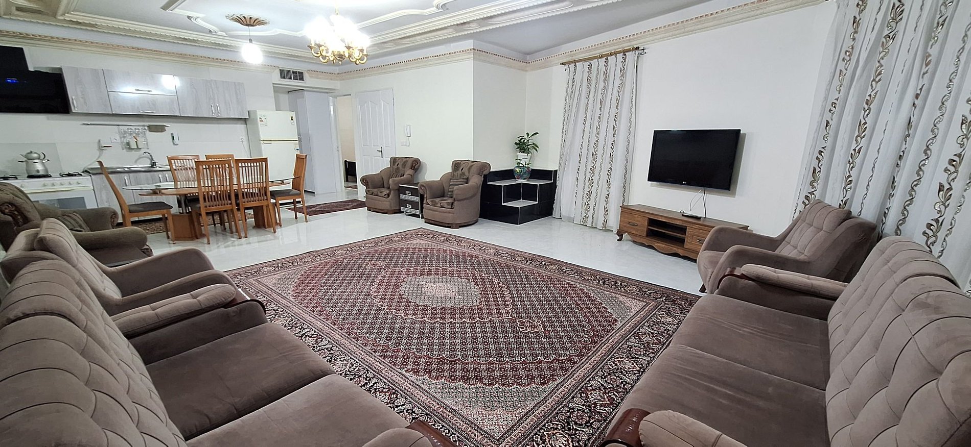 آپارتمان دوخوابه عبور مجزا