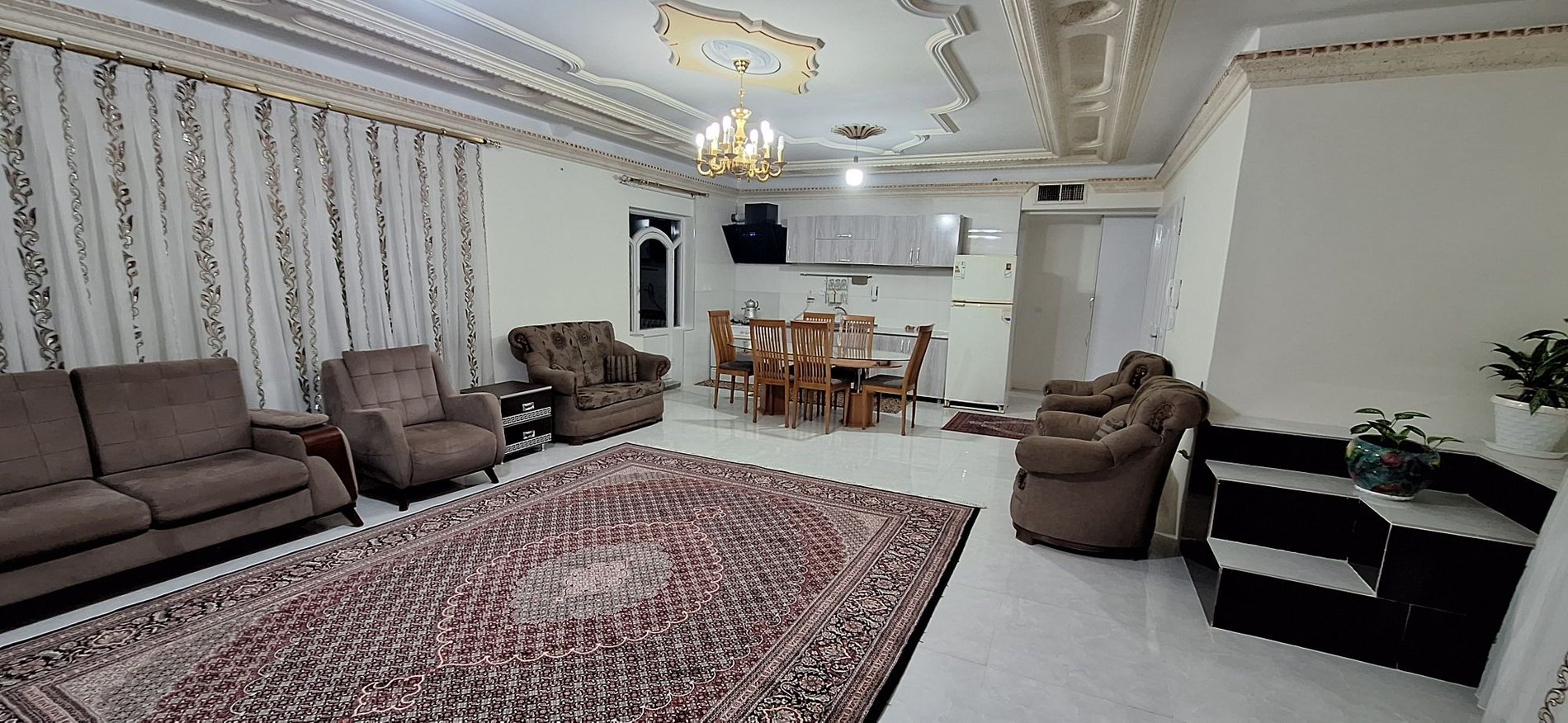 آپارتمان دوخوابه عبور مجزا