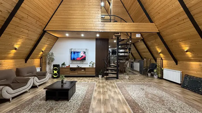 کلبه دوخوابه سوئیسی تی تی