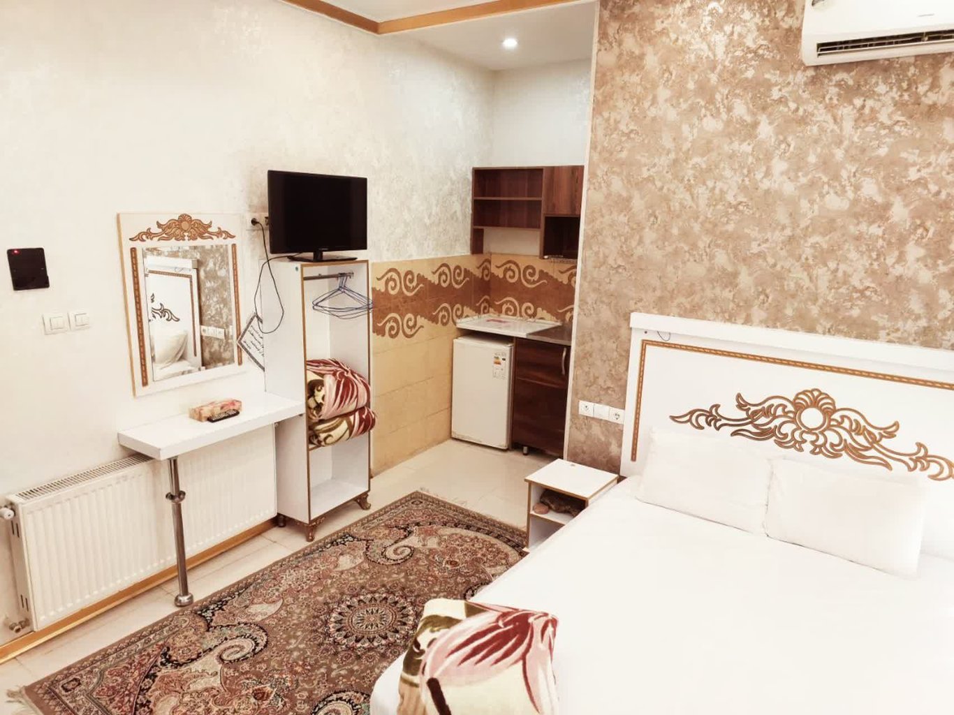 مسافرخانه سارینا - واحد ۱۰۴