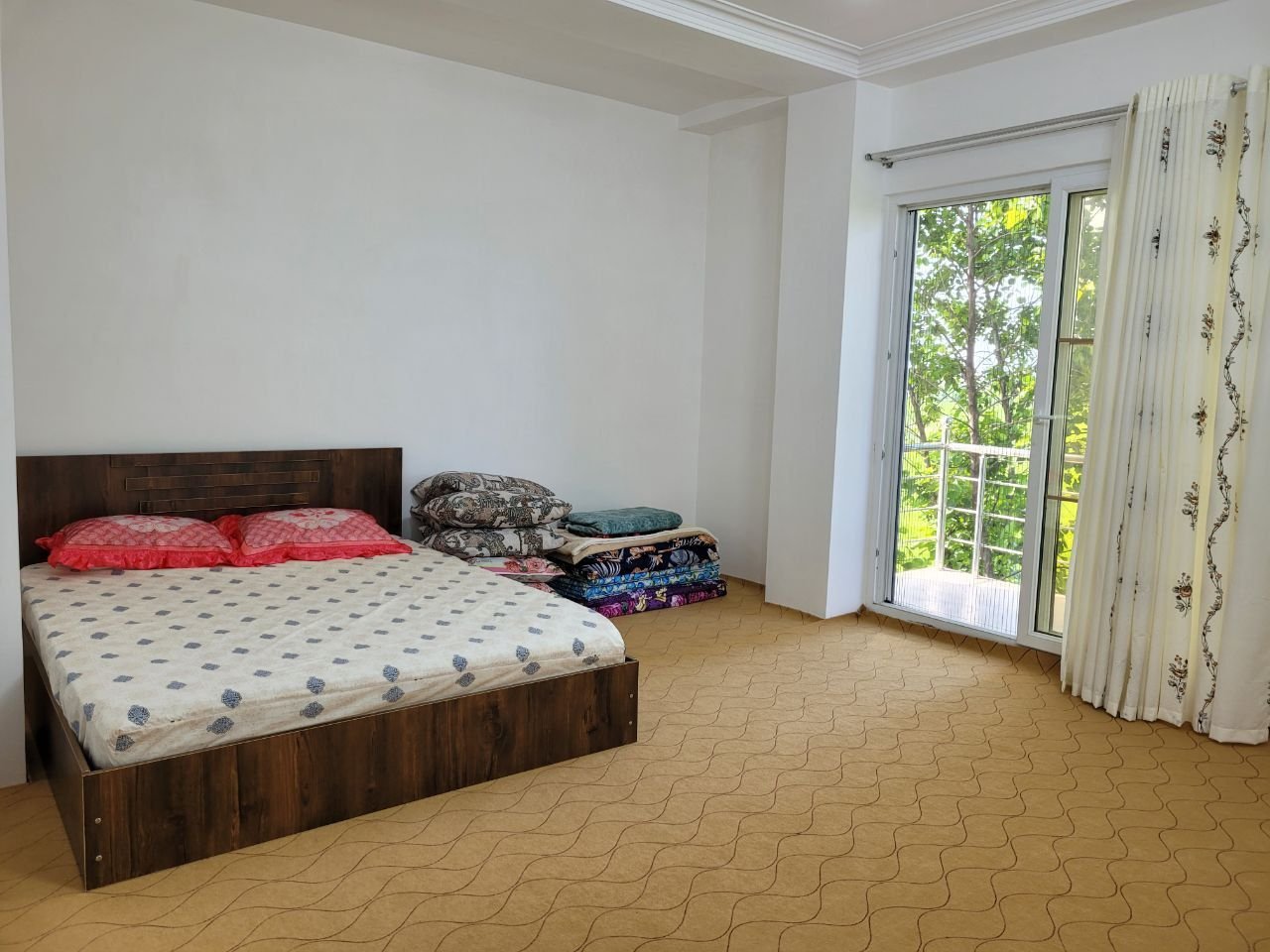 آپارتمان دوخوابه عشوری 1