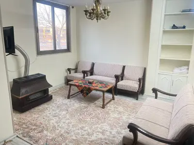 آپارتمان دوخوابه چهارباغ عباسی ۴۰