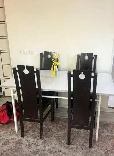 آپارتمان دوخوابه چهارباغ عباسی ۴۰