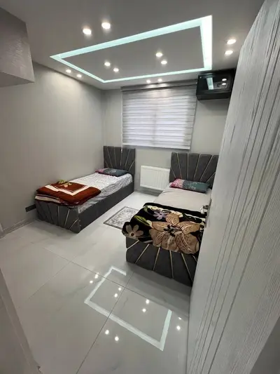 آپارتمان دوخوابه چهارباغ عباسی ۳۹