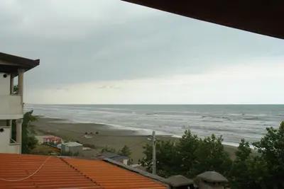 آپارتمان دوخوابه ساحلی دلگشا دهقانی 1