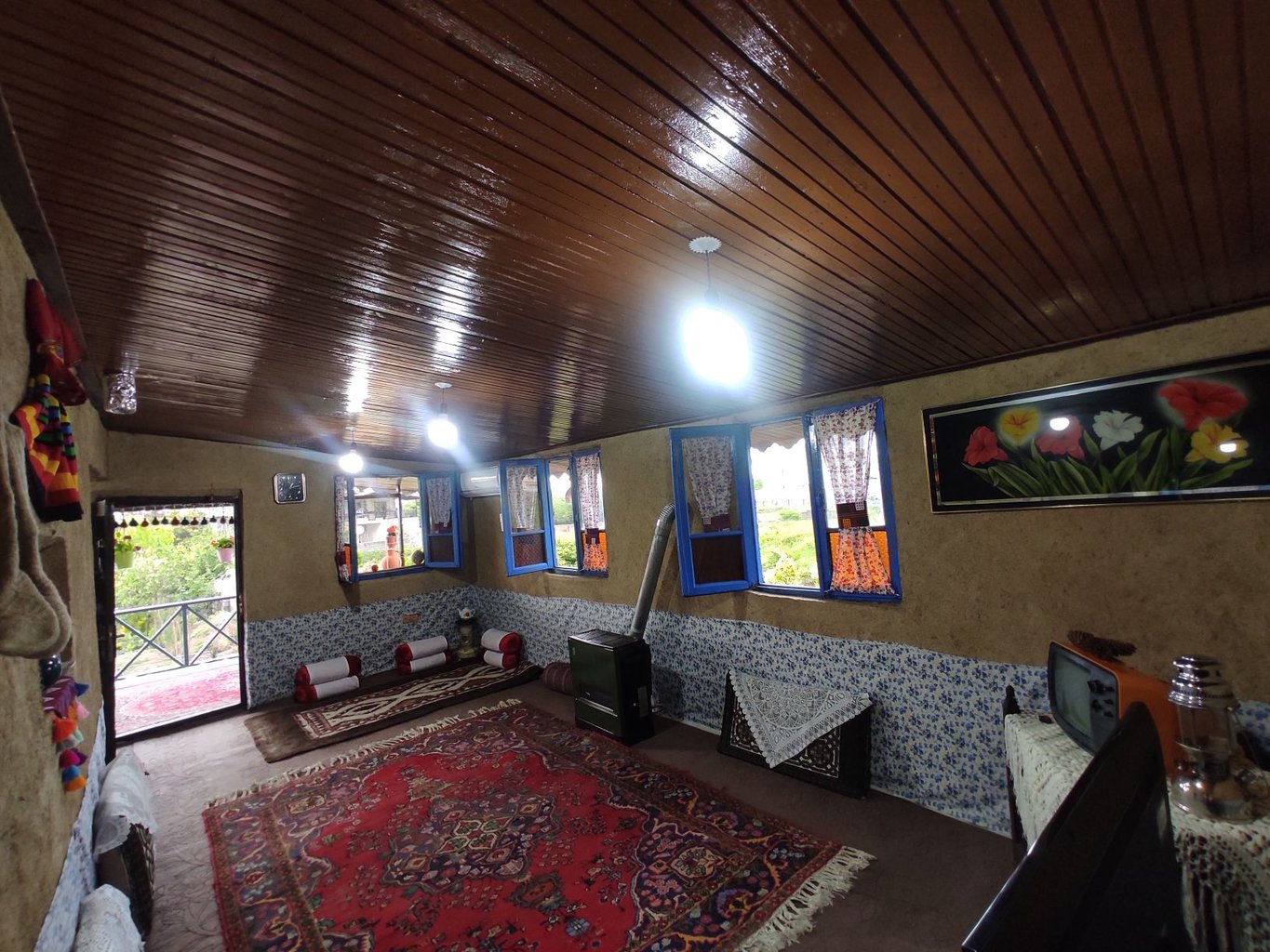 کلبه یک خوابه سنتی مهر