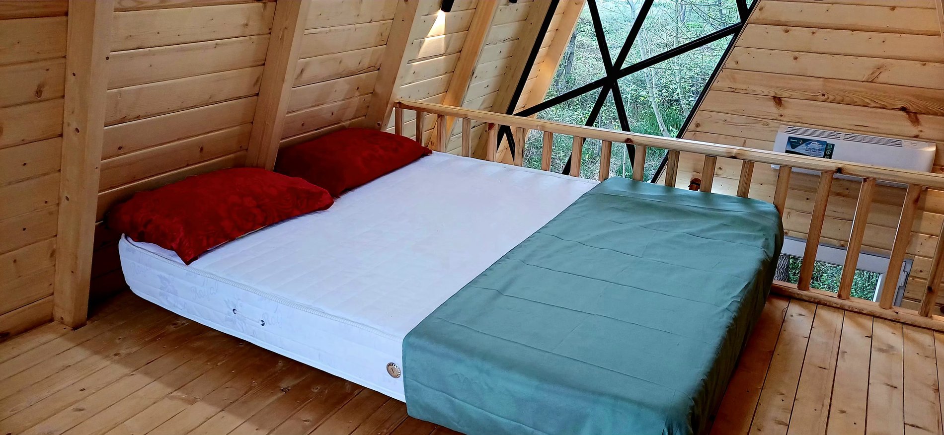 کلبه یک خوابه سوئیسی جنگلی بلوط ۲