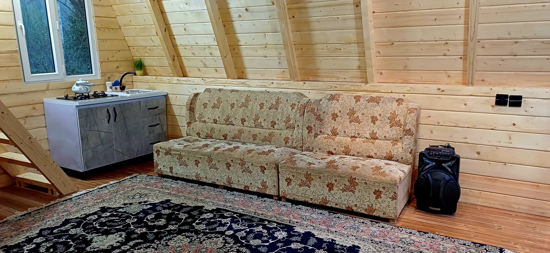 کلبه یک خوابه سوئیسی جنگلی بلوط ۲