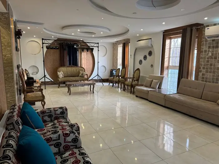 ویلا سه خوابه باغ بوتیک دلی - سالن طبقه دوم