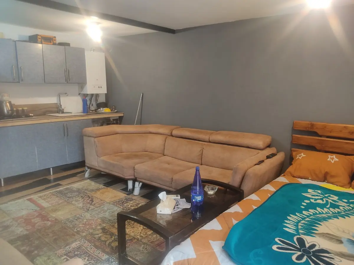 سوئیت فلت زنبق 14