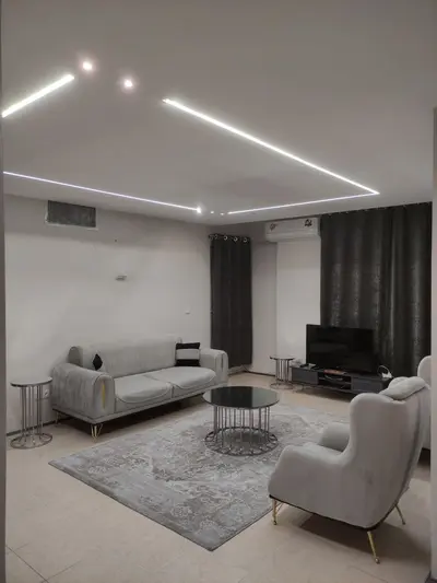 آپارتمان دوخوابه خاکستری