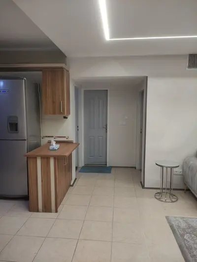 آپارتمان دوخوابه خاکستری