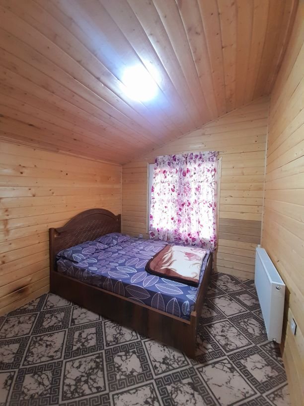 سه‌ خوابه جنگلی فرشاد