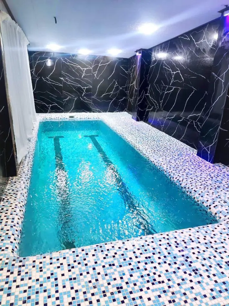 ویلا دوخوابه استخردار آبگرم سپید