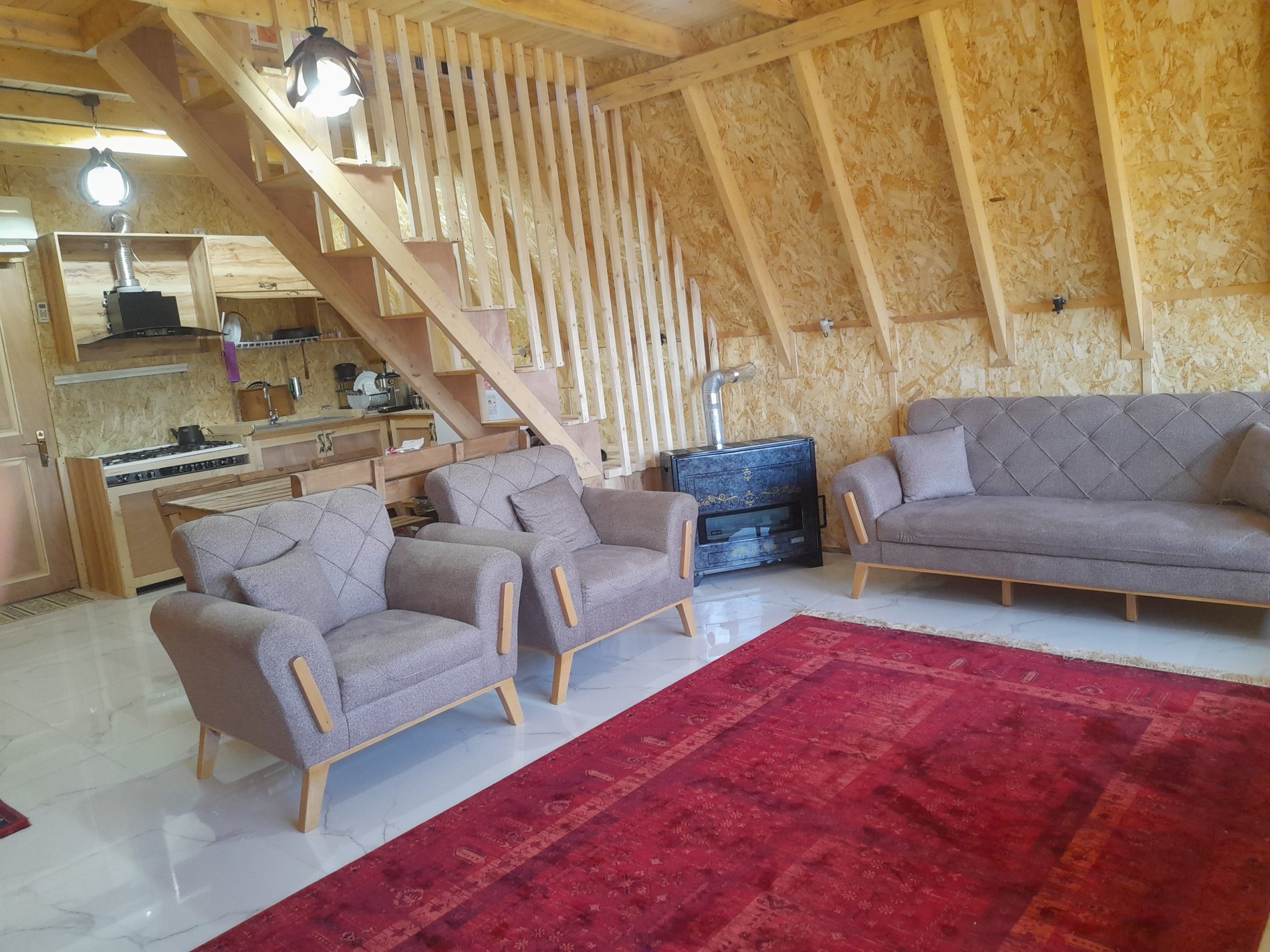 کلبه یک خوابه سوئیسی جکوزی دار پرستش