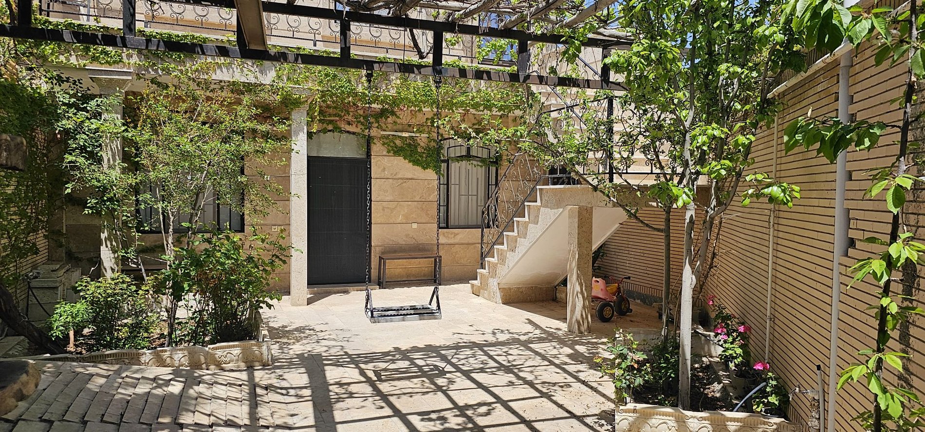 سوئیت یک خوابه گل و گلاب 1